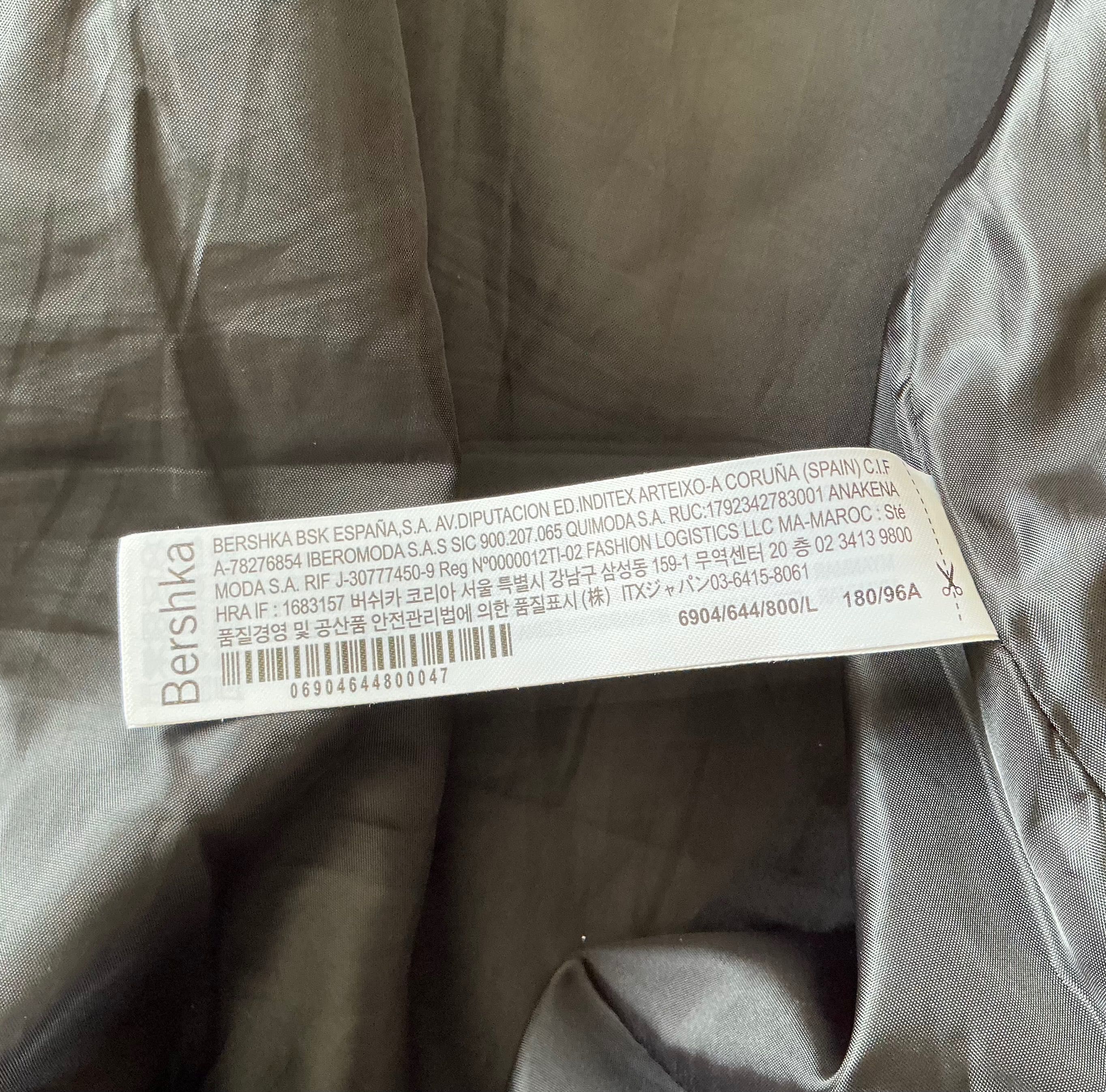 NOVO! Casaco com capuz BERSHKA - Lindo.
