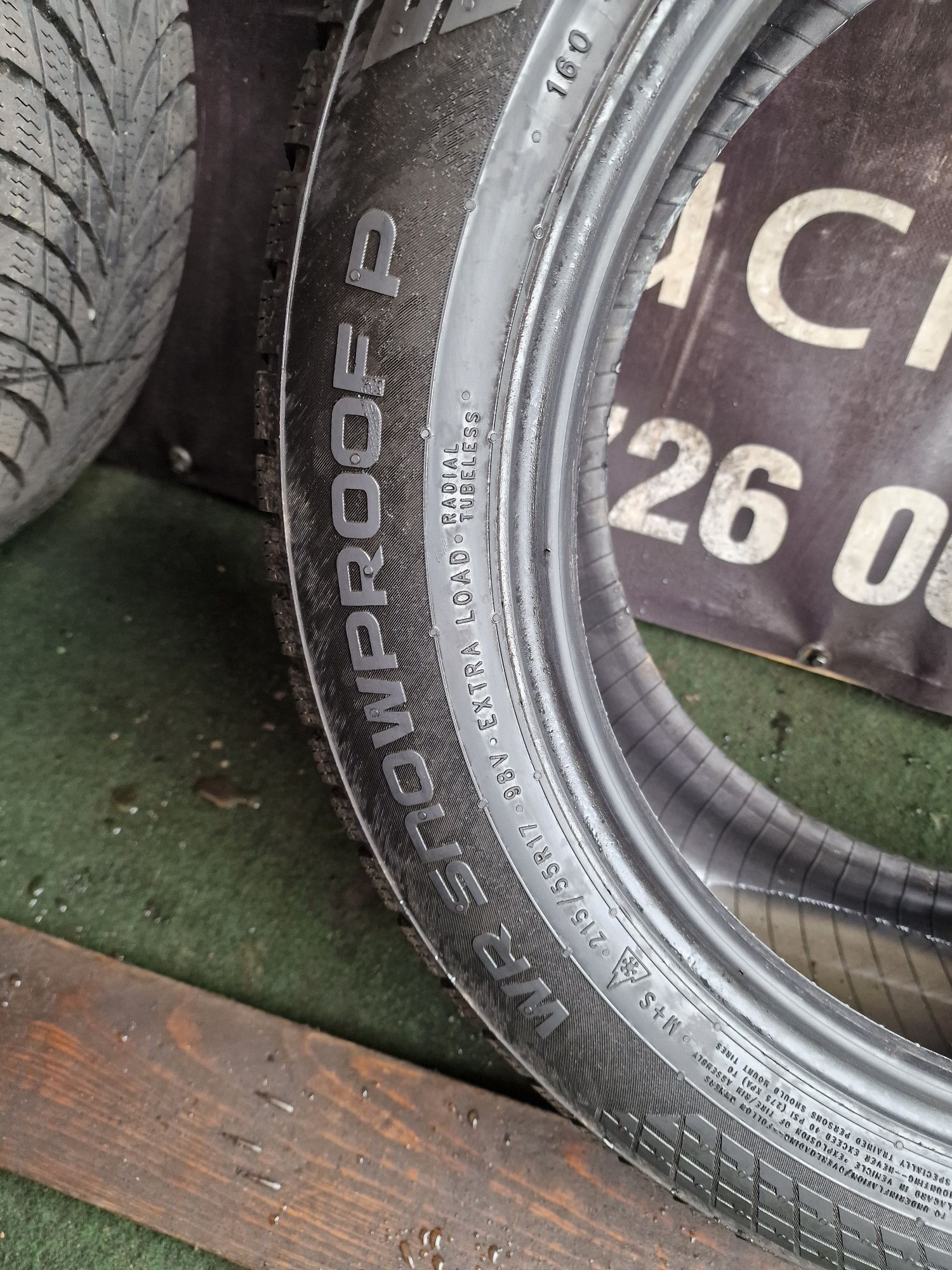 Opony zimowe 215/55/17 Nokian Para