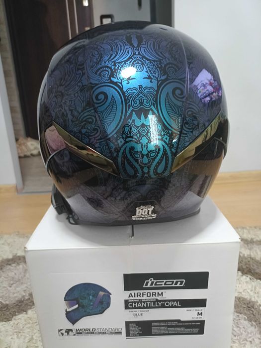 Kask motocyklowy Icon