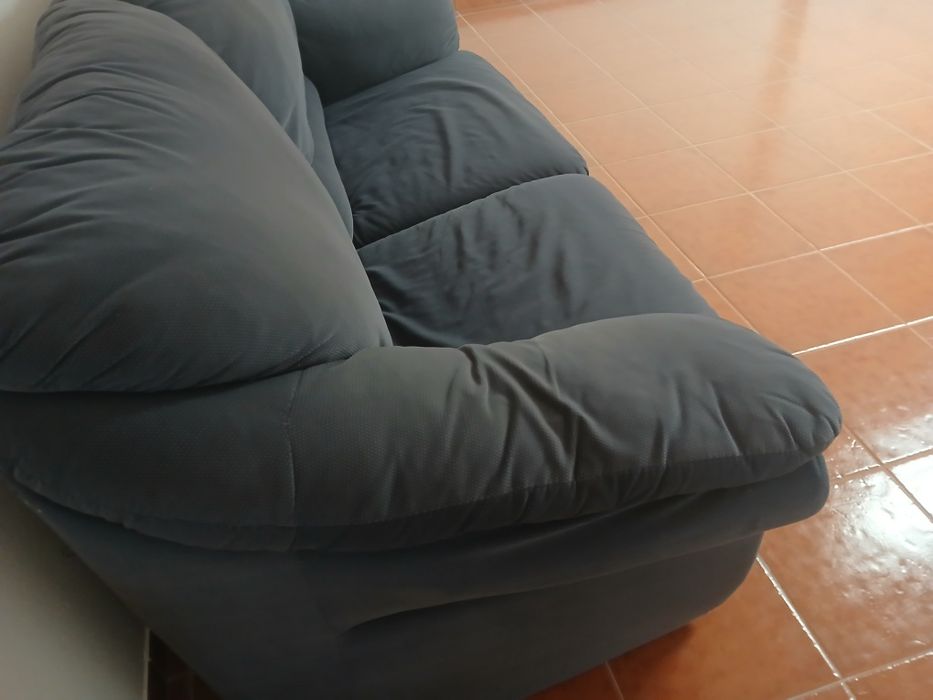Sofá de sala em bom estado