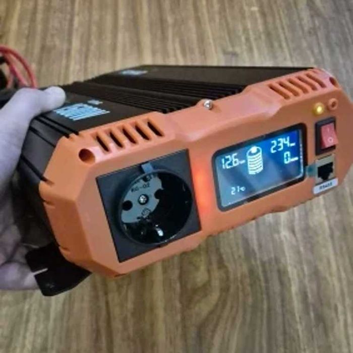 Инвертор преобразователь с чистой синусоидой 3500W 12V в 220V для дома