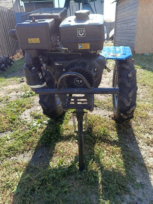 Продам мотоблок ДТЗ 17кс