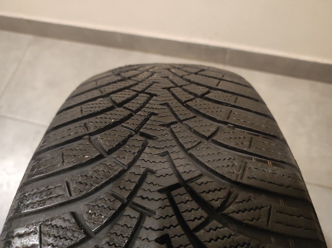 4 szt. Opony zimowe Goodyear UltraGrip 9 205/55/R16 91T