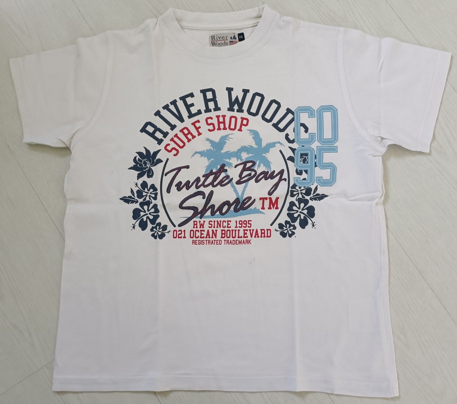 T-shirt River Woods