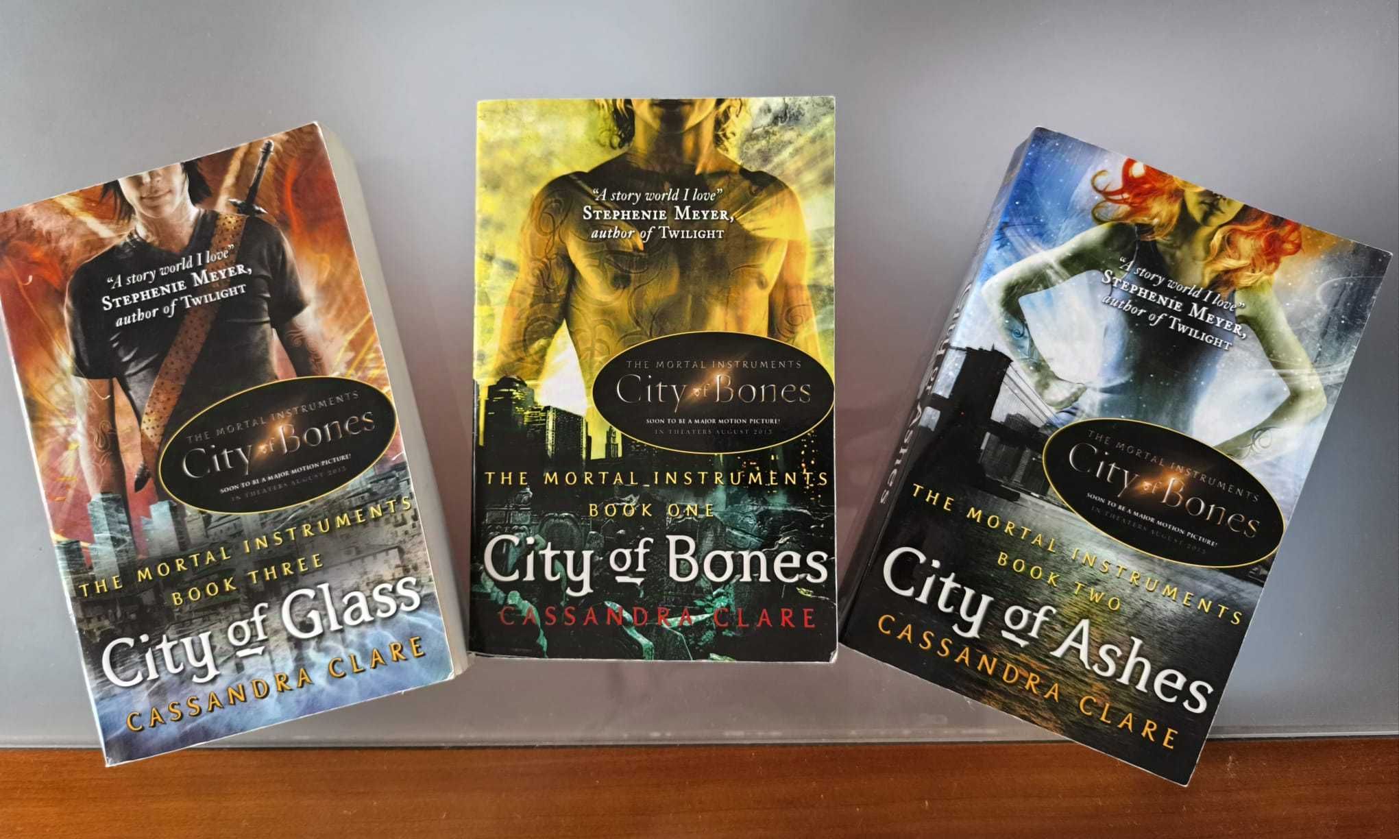 Trilogia "The mortal instruments" da Cassandra Clare