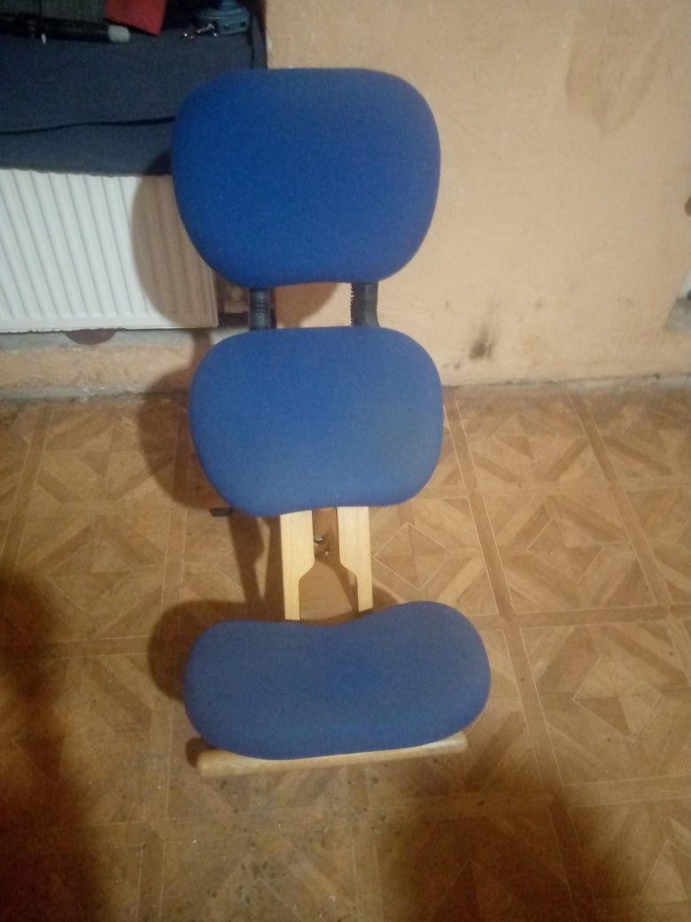 Ортопедический стул в хорошем состоянии полностью рабочий жду звонка