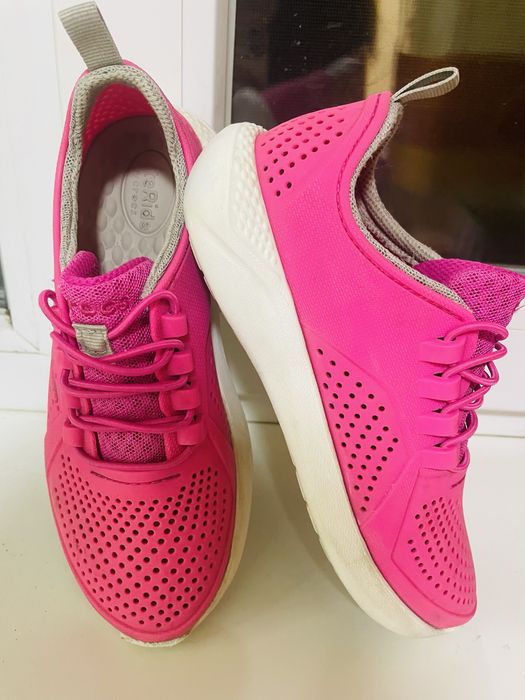 Продам кросовки сrocs