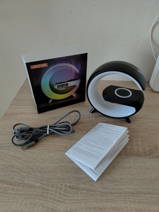 Zegar z budzikiem bluetooth z funkcją bezprzewodowego ładowania, głośn