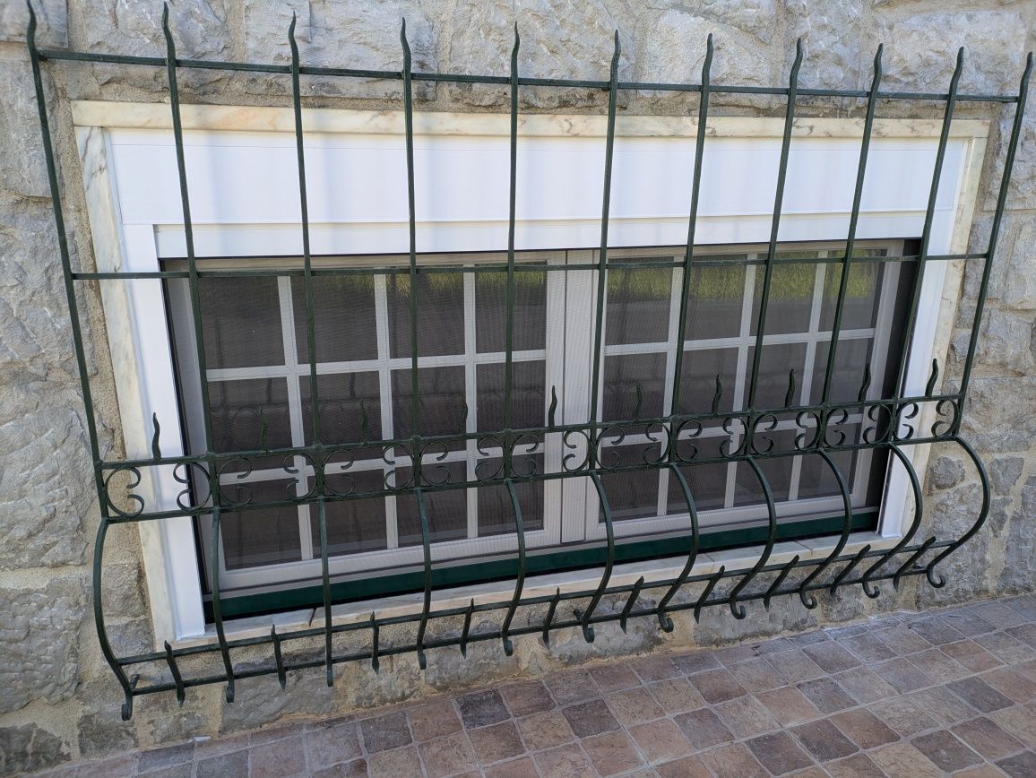 Janela de alumínio com estore 1,00m X 1,80m