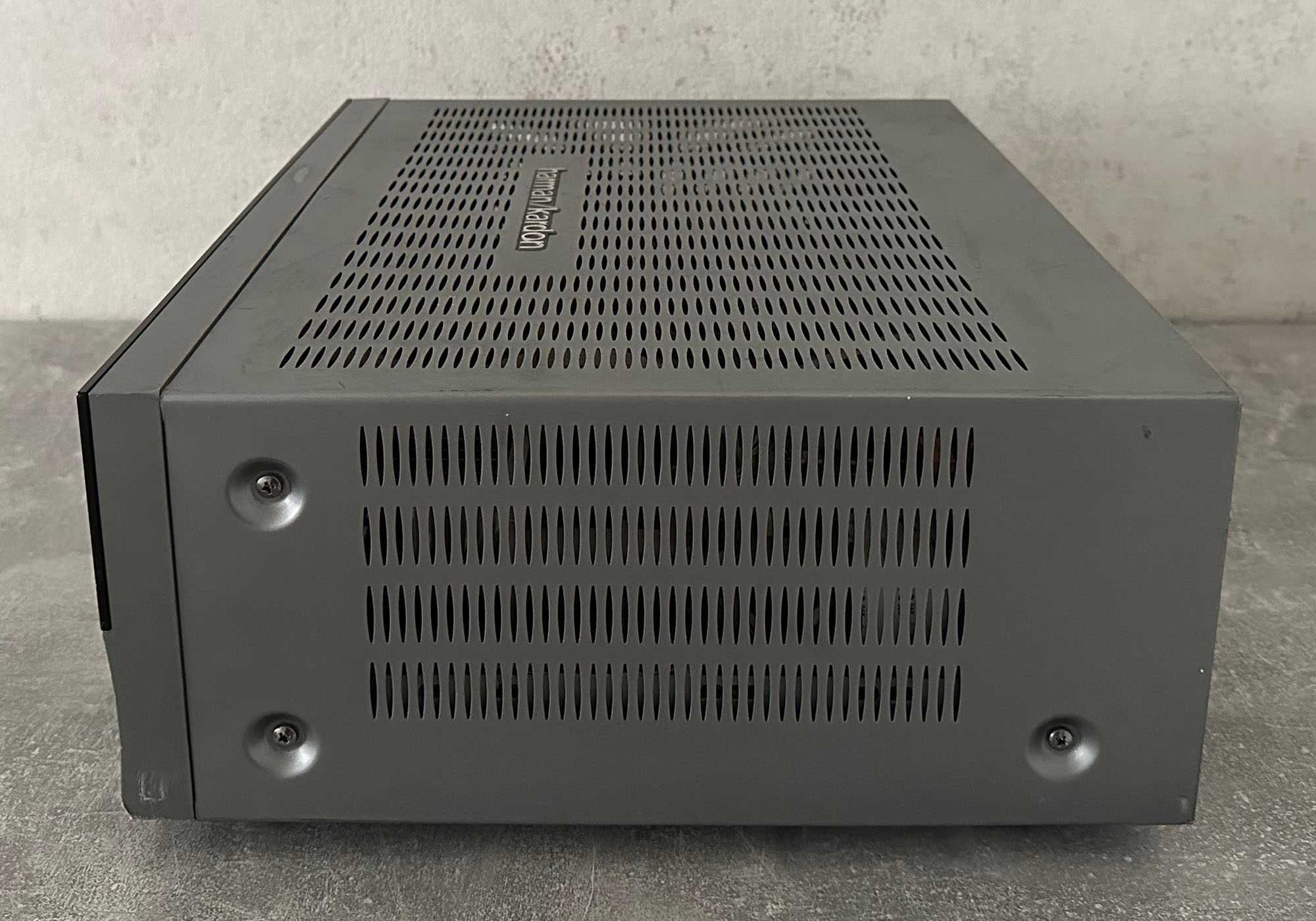 Ресивер Harman Kardon AVR132 (5 × 45 Вт, ЦАП, FM-приймач, БП 580 Вт)
