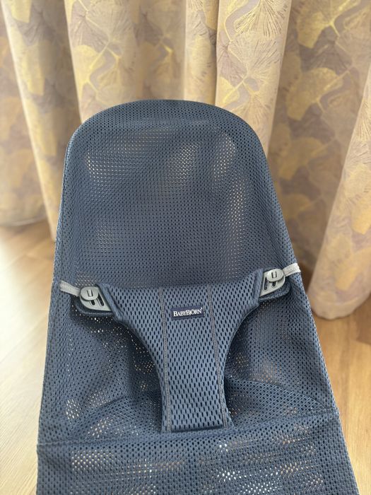 Leżaczek bujaczek babybjorn mesh bliss niemowlaka granatowy niebieski