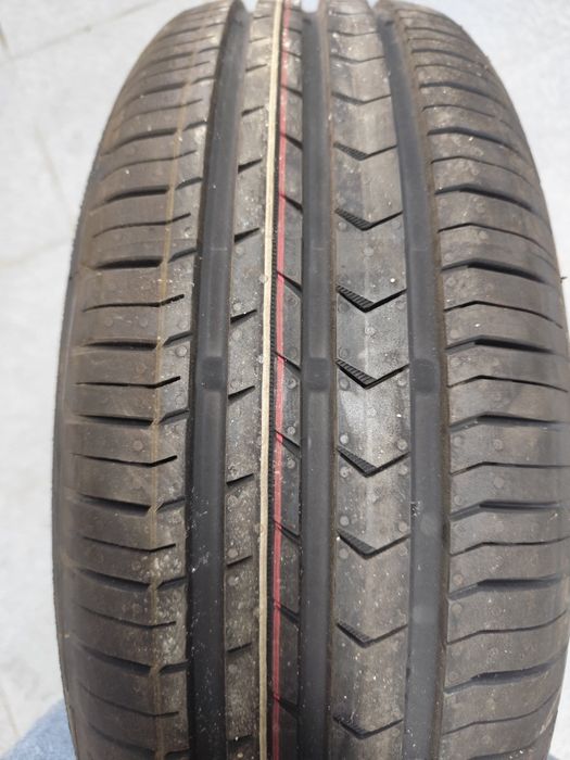 Pneus continental premium contact  195/65 R15