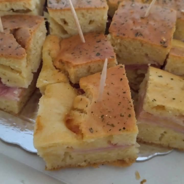 Salgadinhos e doces