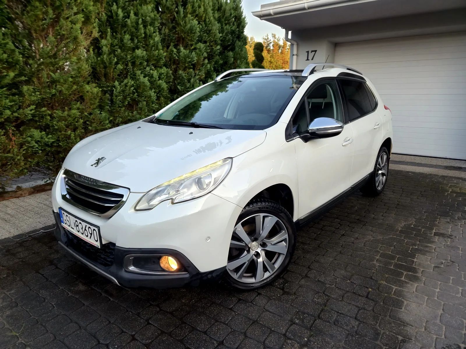 Peugeot 2008 1.6VTI 120KM BiałyPerłowy PanoramaDach navi sam parkuje bezwypadkowy