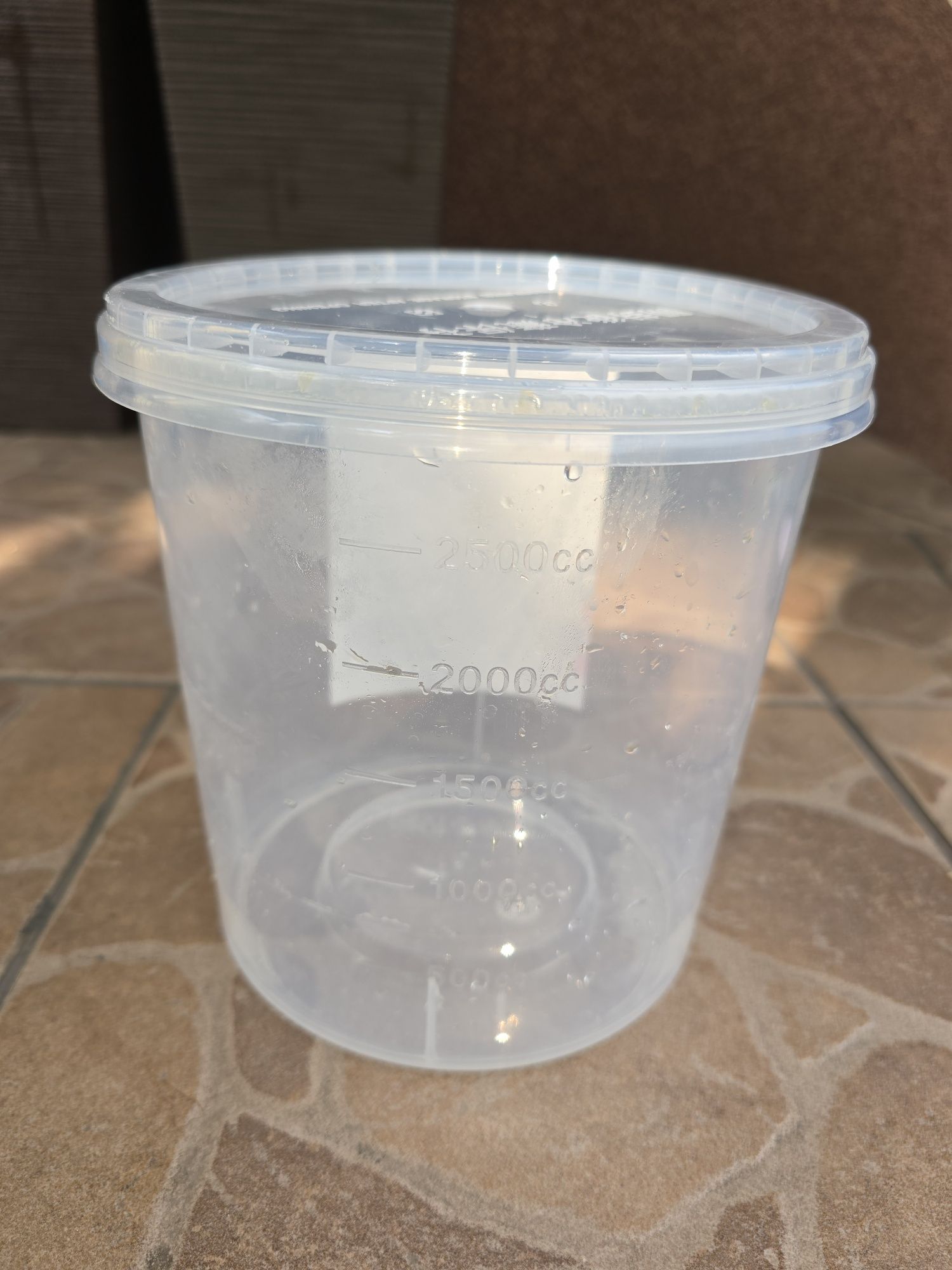Wiaderka plastikowe 2,5 oraz 5 litrów z przykrywką