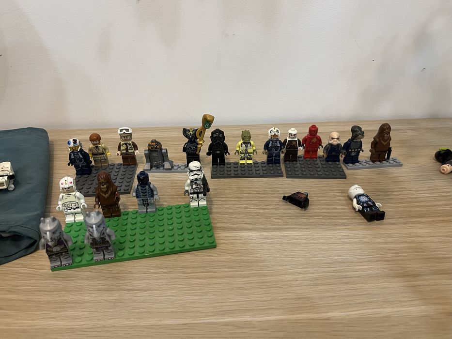 Mix kolckow lego z figurkami 11.3 kg