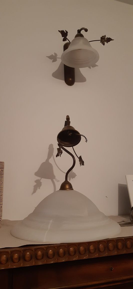 Piękny zestaw lampa z kinkietem