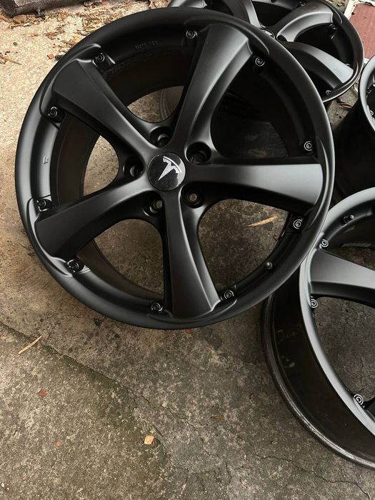 Диски 5/114.3 r20 tesla