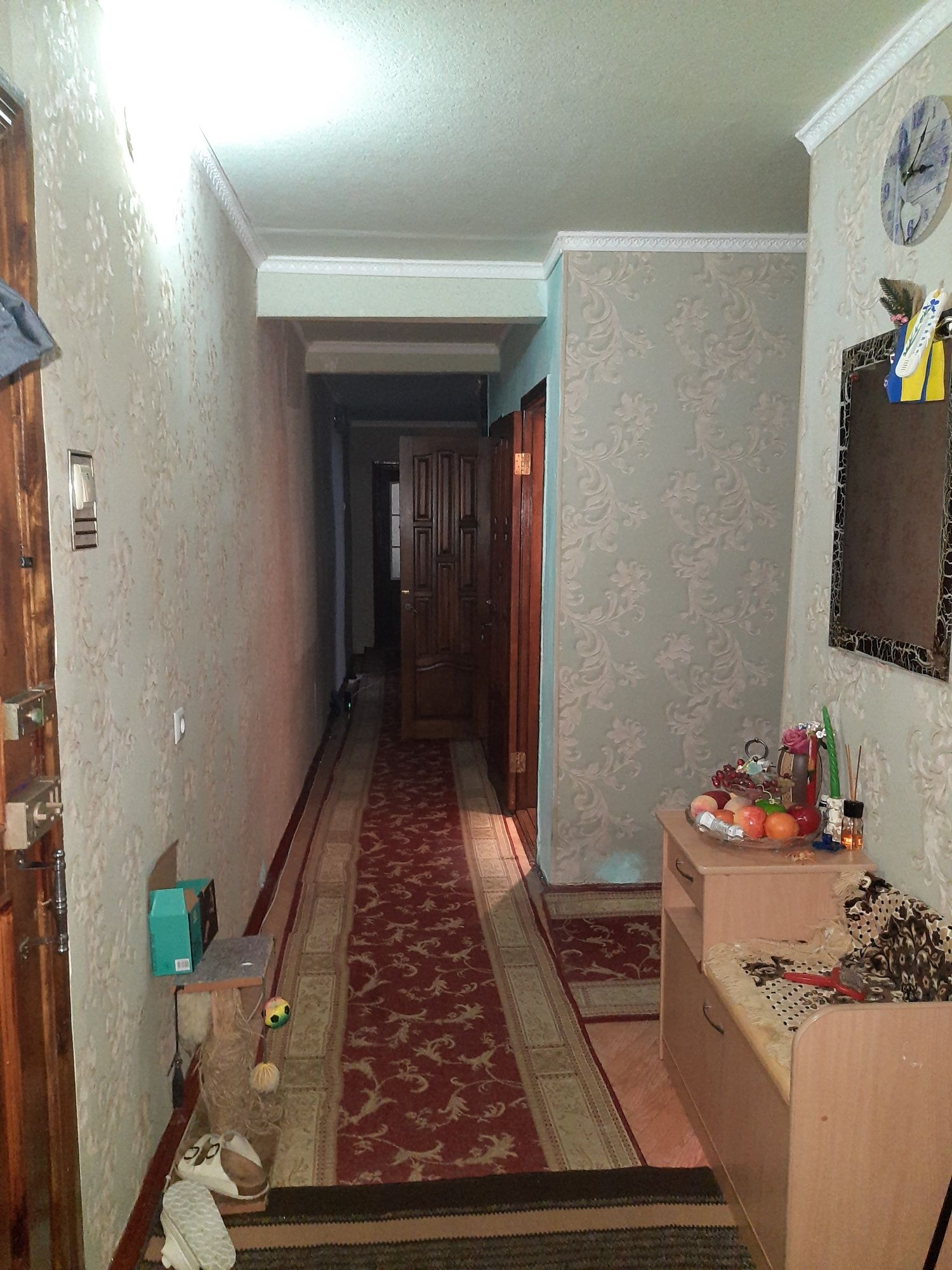 ЄОселя.Продаж 4к квартири в центрі, можна переробитив 5к або 2 по 2