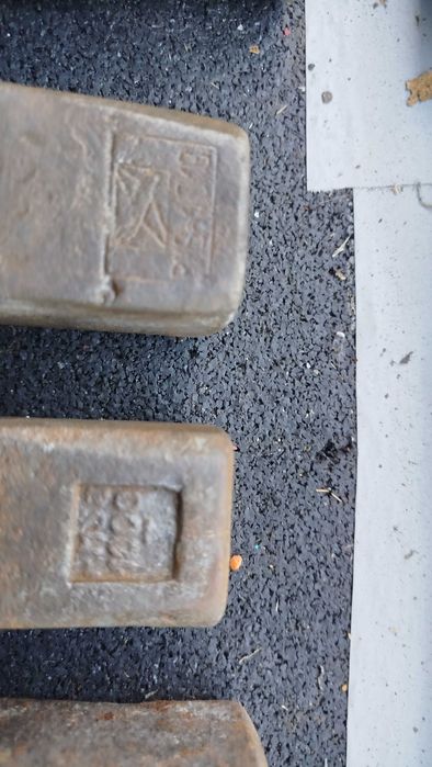 Młotki i siekiery (dwa dołożone)