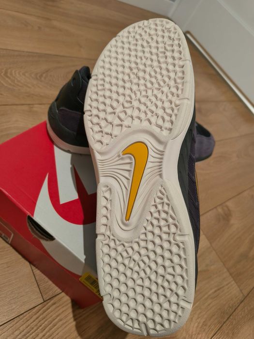 Nowe buty Nike Vertebrae 49,5