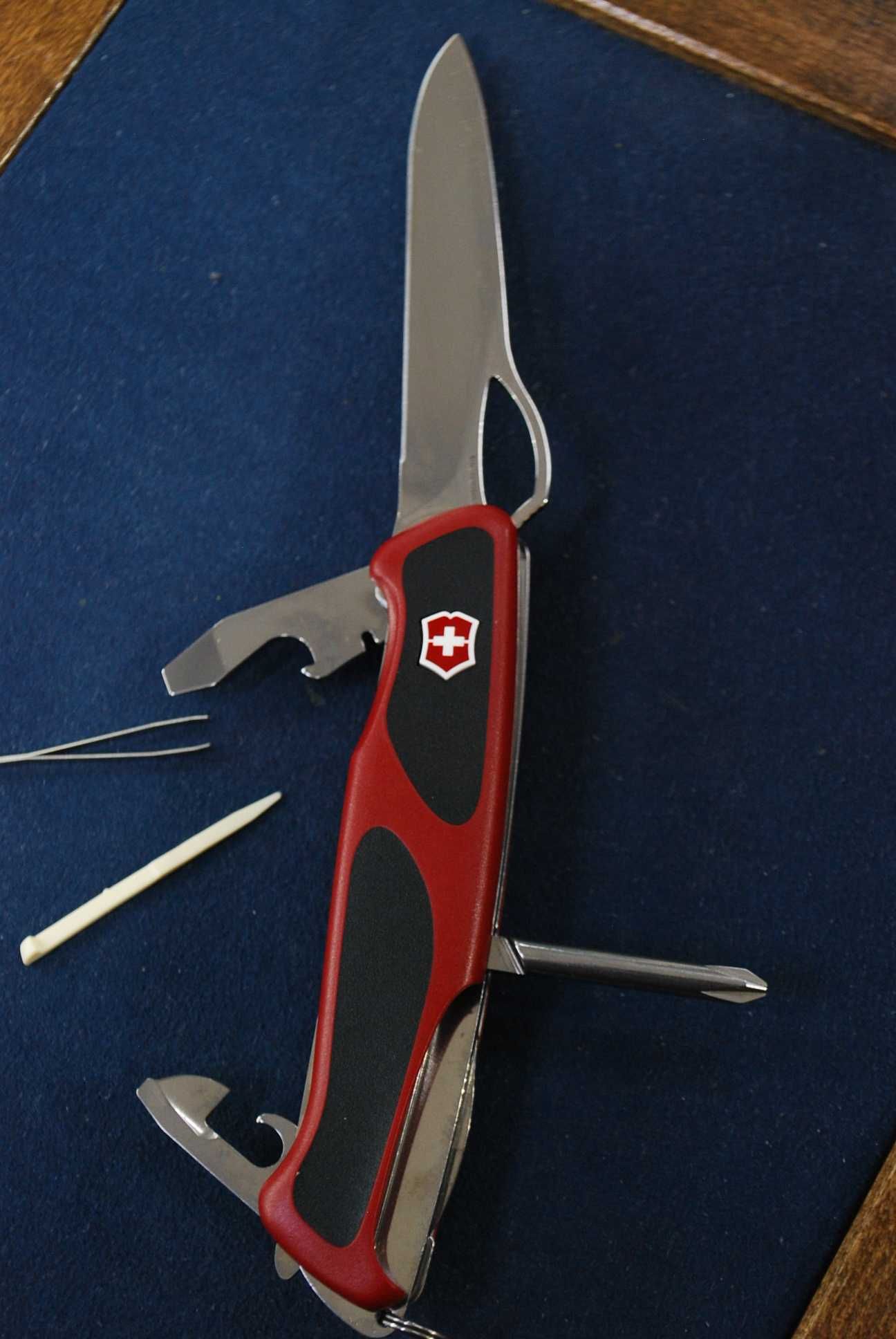 Scyzoryk Victorinox RingGrip