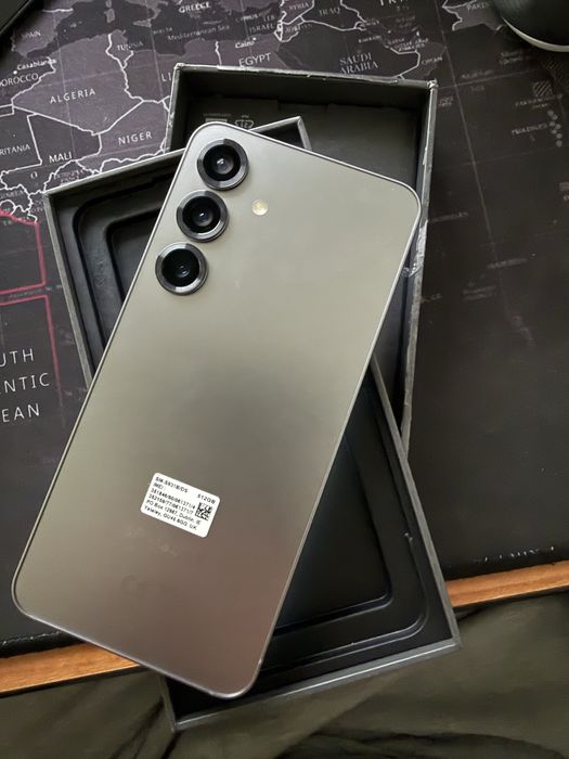 Samsung S25 512GB Como Novo Com Garantia 3 anos
