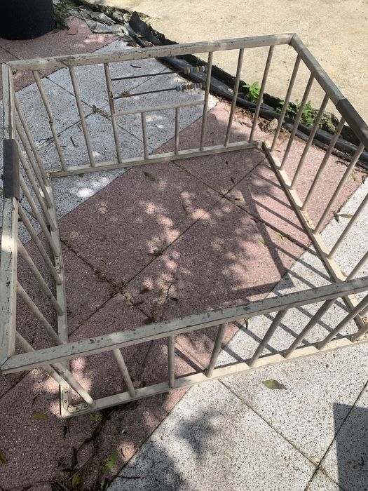 Parque infantil vintage, para restauro