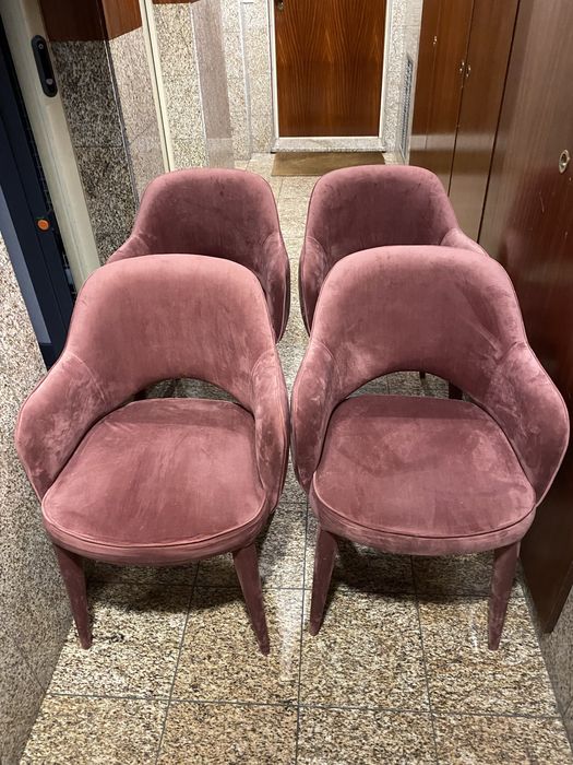 Cadeiras rosa velho em Nobuco (seis)