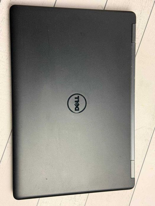 Dell 5550 i3-5010 8ram ssd 120 15.6