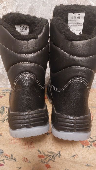 Продам чоловічі берці