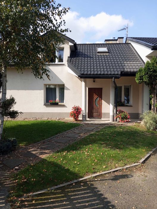 Dom w Jedlni-Letnisko