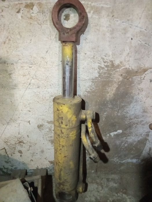 Продам гидроцилиндр.