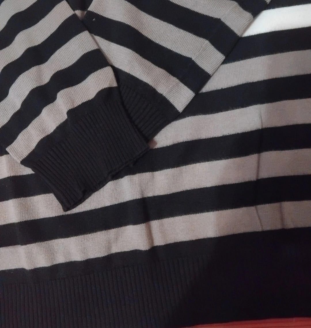 Sweter męski w paski