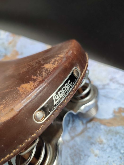 Stare Siedzenie Rowerowe skórzane - Lepper - Vintage 3024