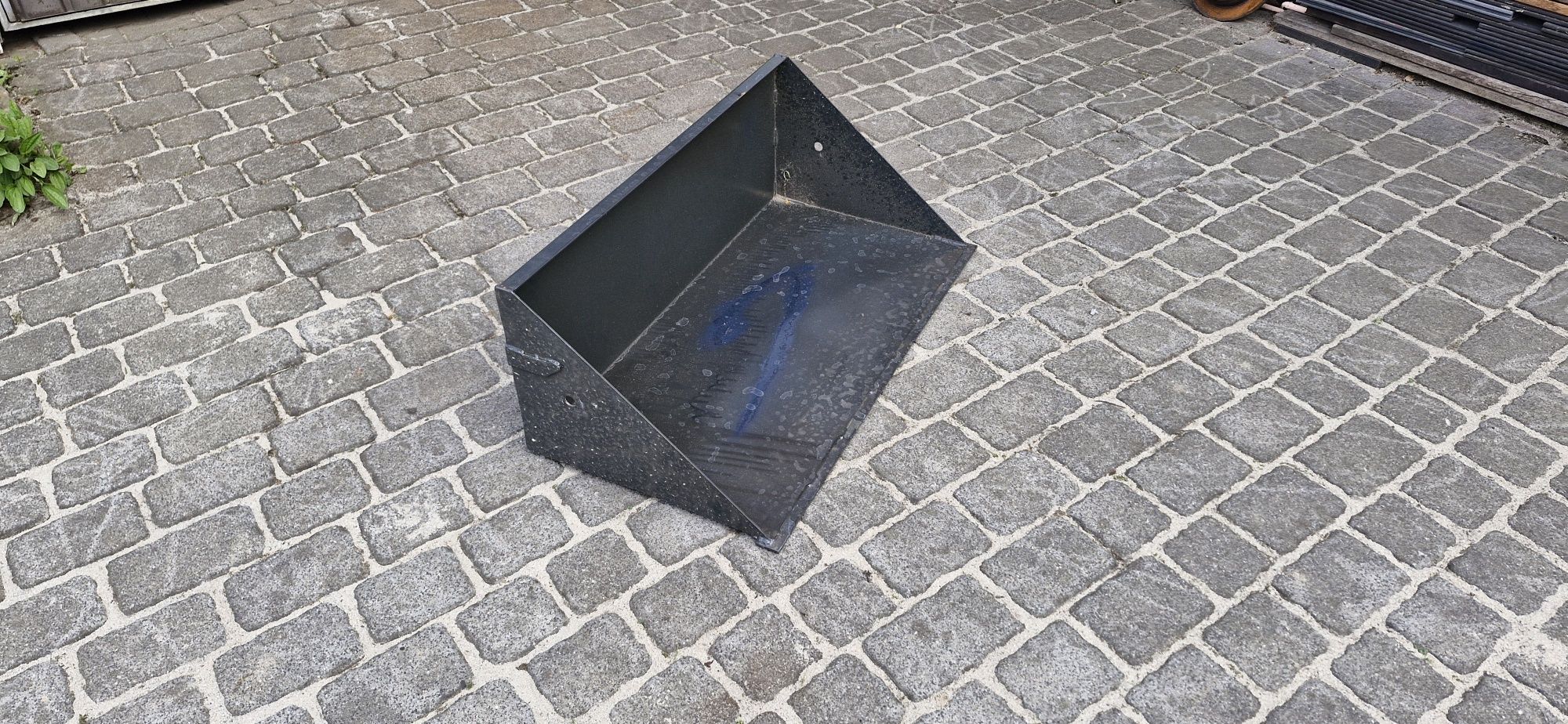 Łyżka do ziemi do mini ciągnika , mini koparki łyżka do wozidła surowa