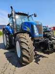 Ciągnik rolniczy New Holland T8050