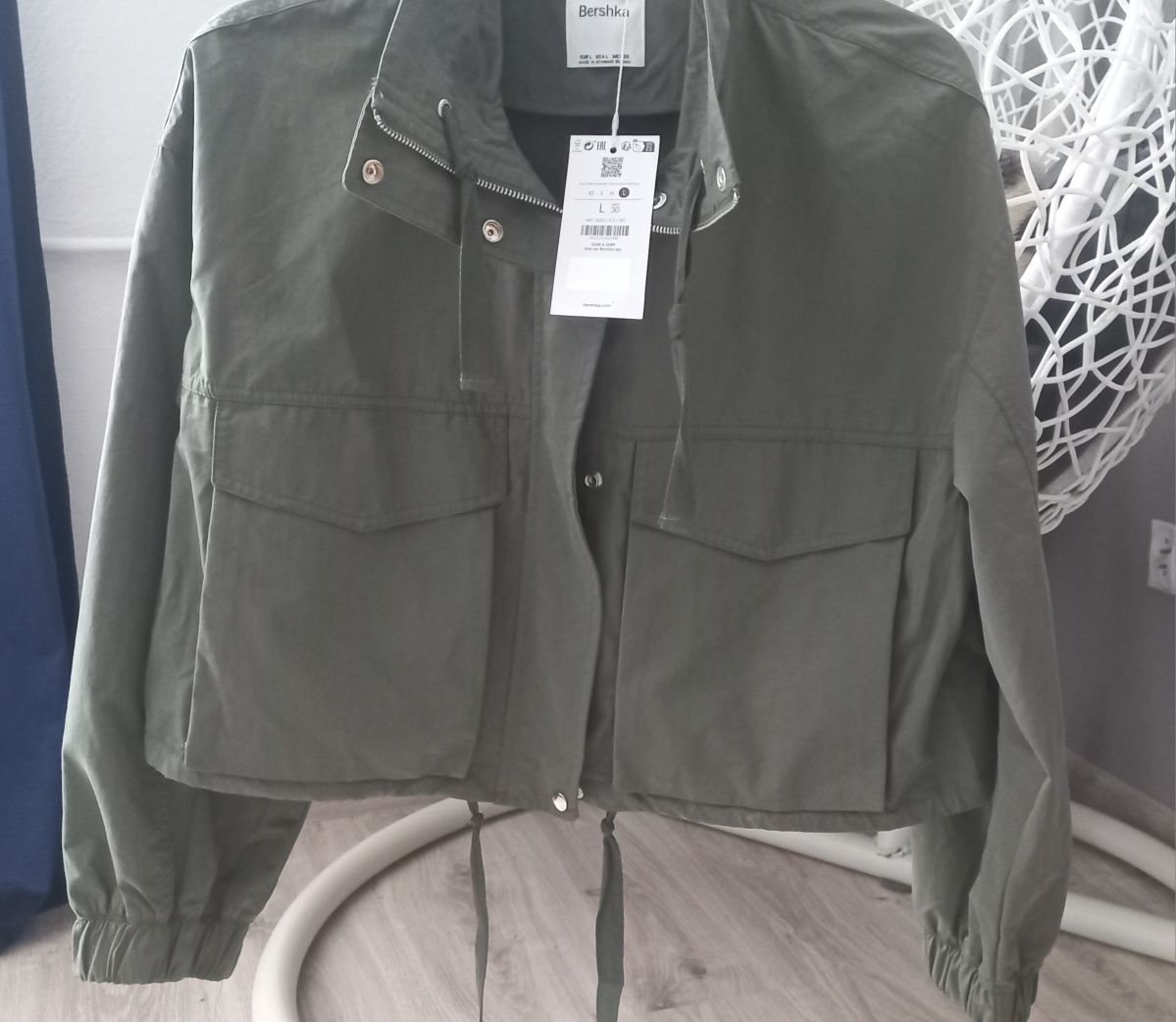 Nowa kurtka wiatrówka parka Bershka r. L khaki