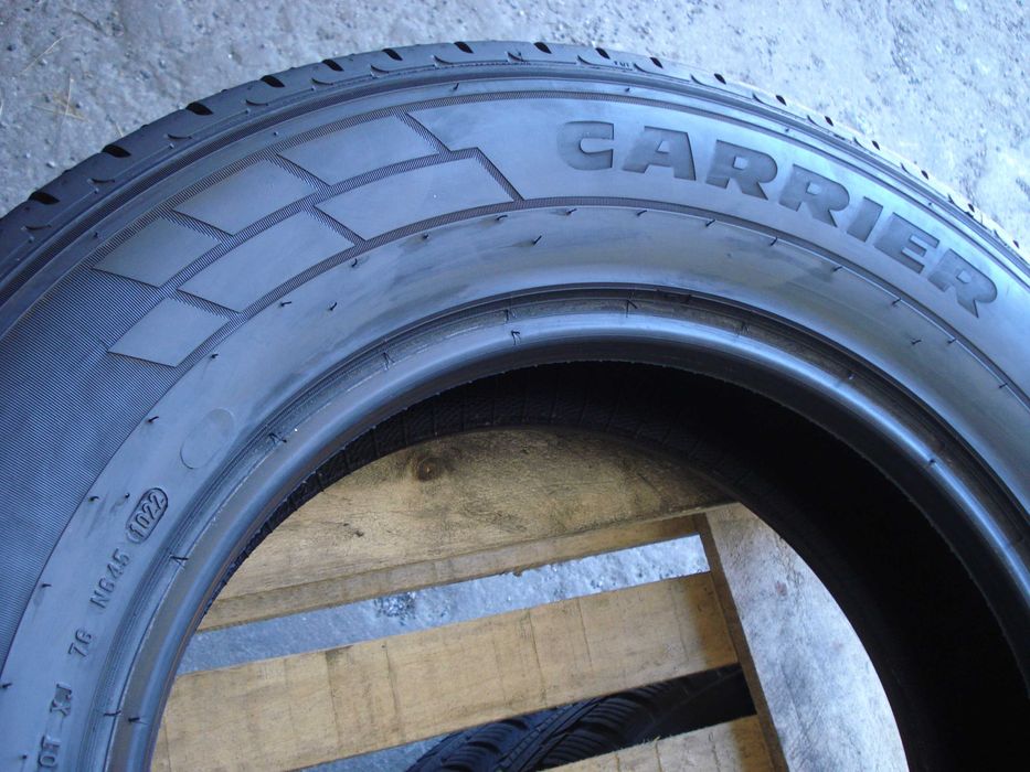 Pirelli Carrier  205/75 r 16 C  2 - sztuki letnie 2022 rok