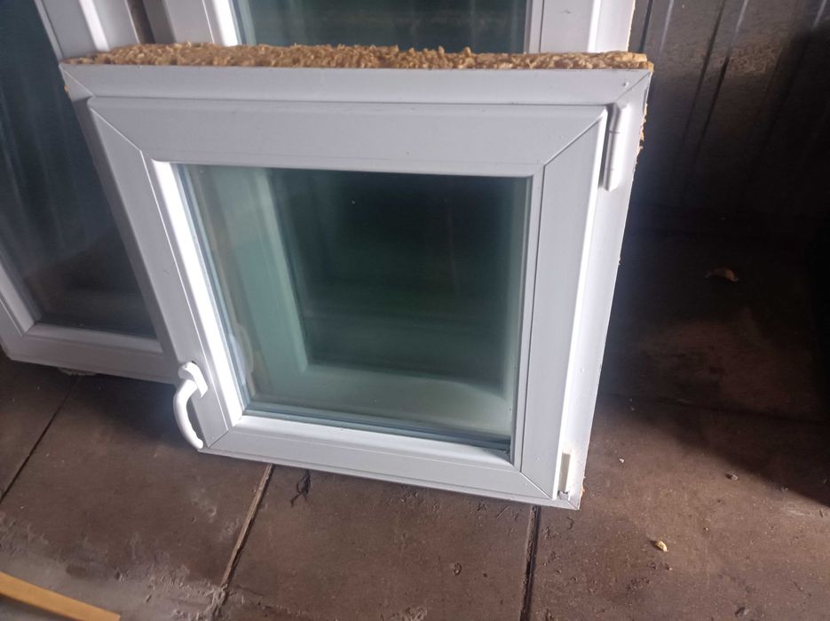 okna PCV drzwi tarasowe balkonowe drzwi wew z ościeżnicą okna dachowe