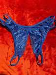 Very Sexy Stringi bez kroku Strappy Lace Crotchless