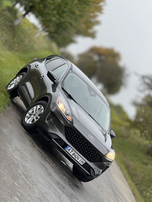 Ford Escap 2020 року