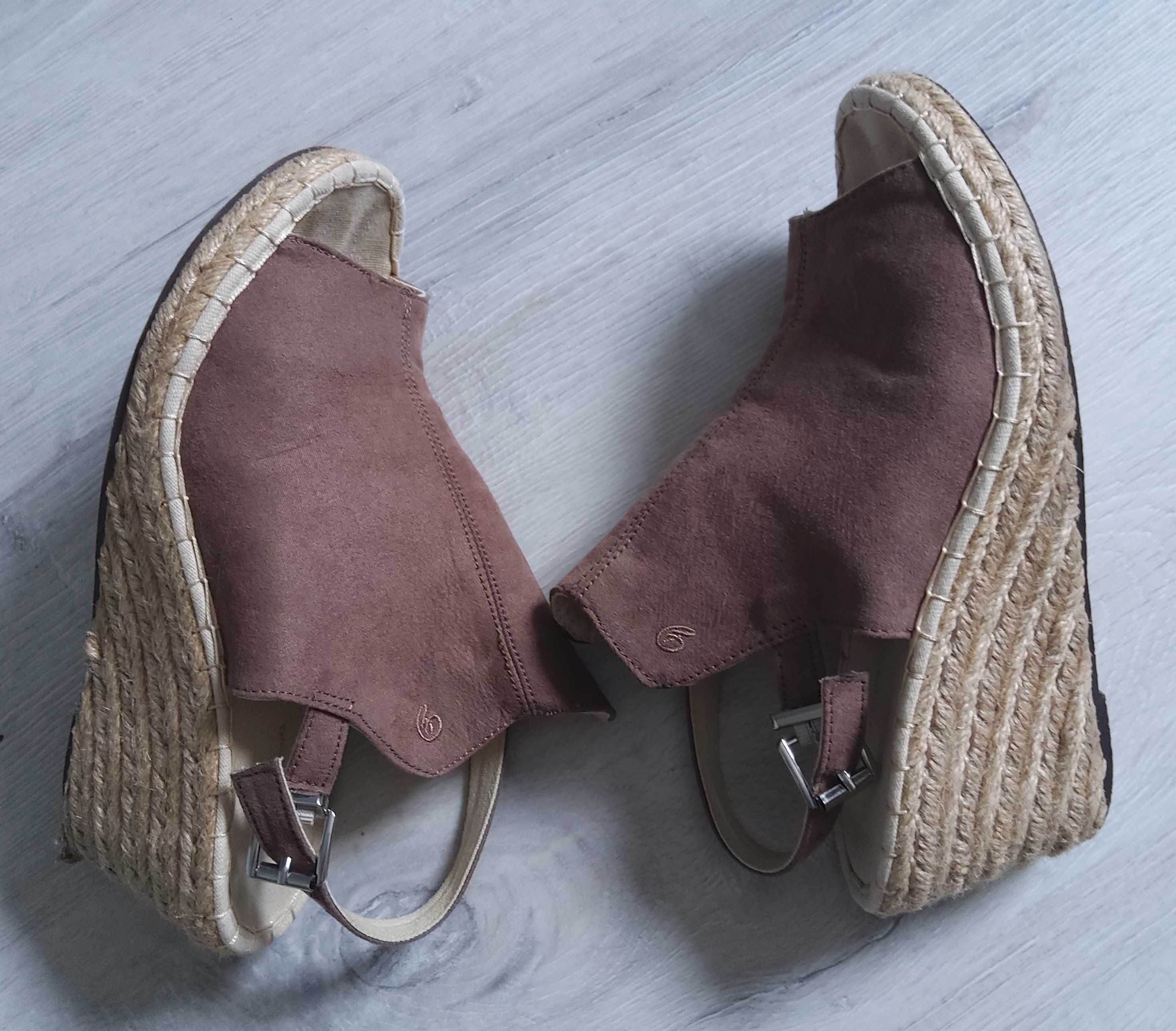 Damskie sandały espadryle na koturnie Diverse r. 38