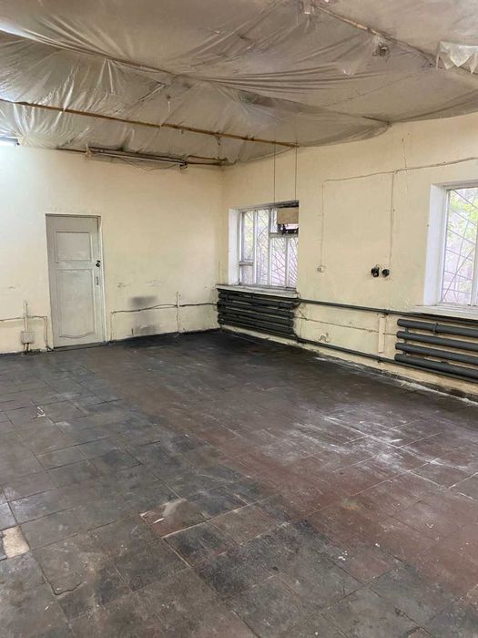 Склад з рампою, приміщення для виробництва