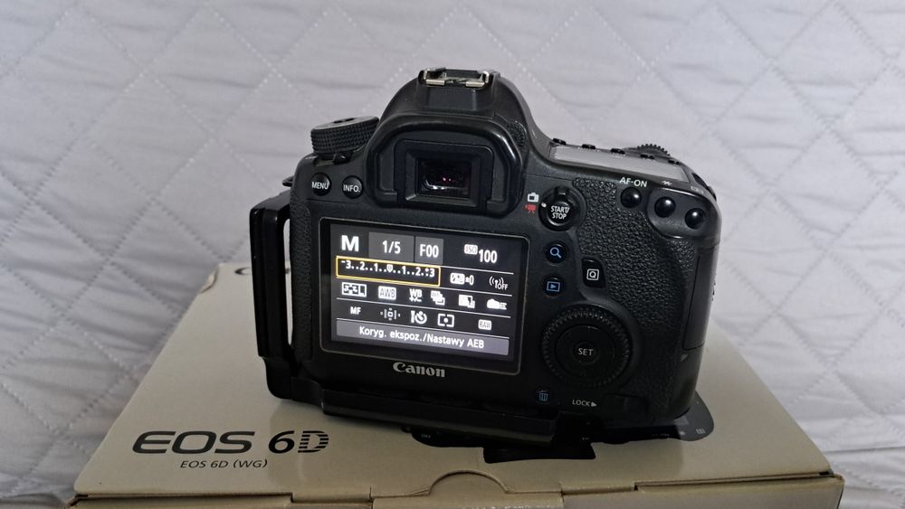 Canon 6D z akcesoriami
