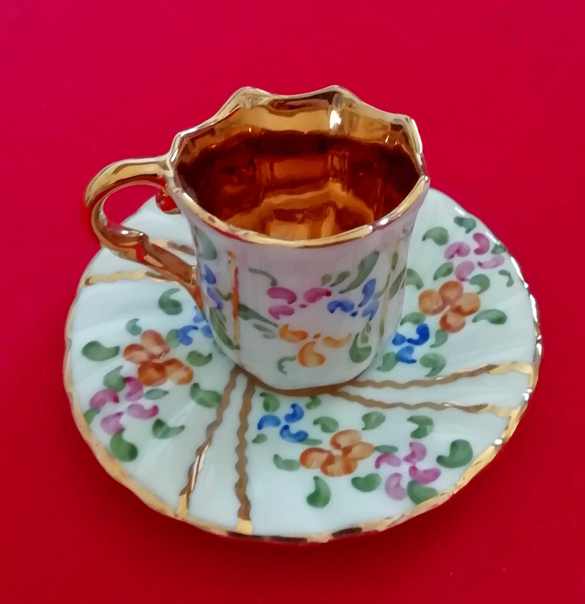 Chávena em porcelana pasta de Limoges – Miniatura de coleção