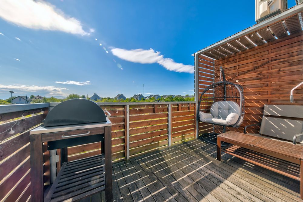 Dwupoziomowa szeregowka ul.Sw.Rity. 113m uzytkowych