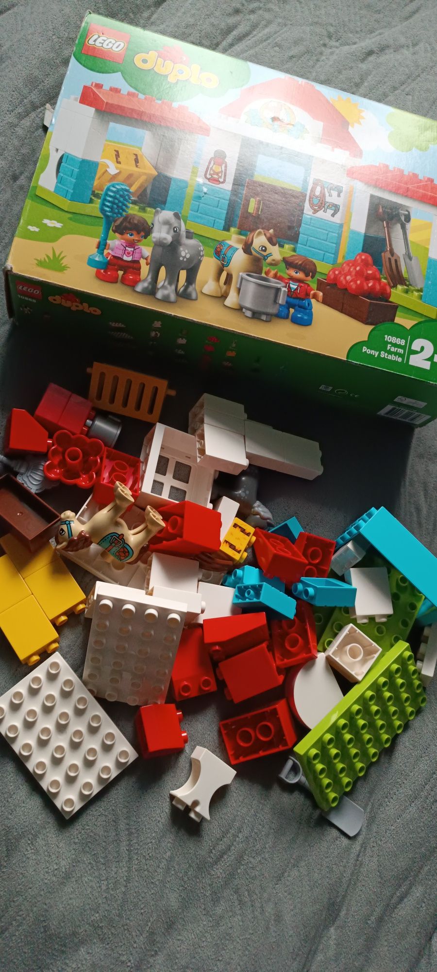 Farma, stajnia z konikami LEGO Duplo