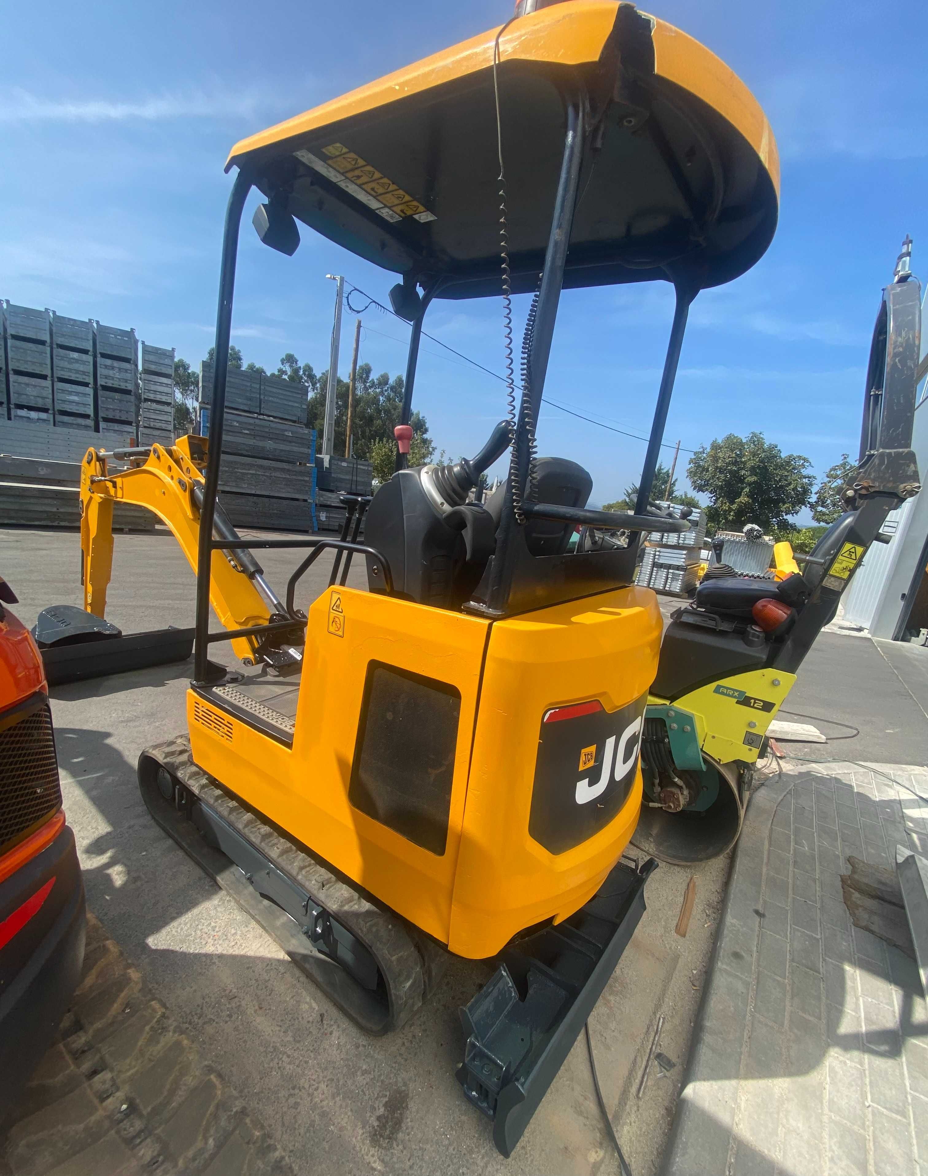 JCB 16C-1 de 2019