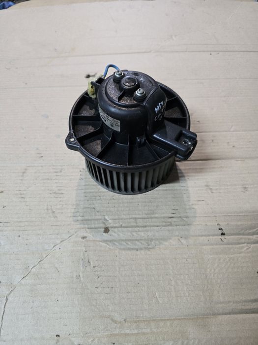 Вентилятор печки Mitsubishi Carisma 0160700260 Space Star v40 моторчик